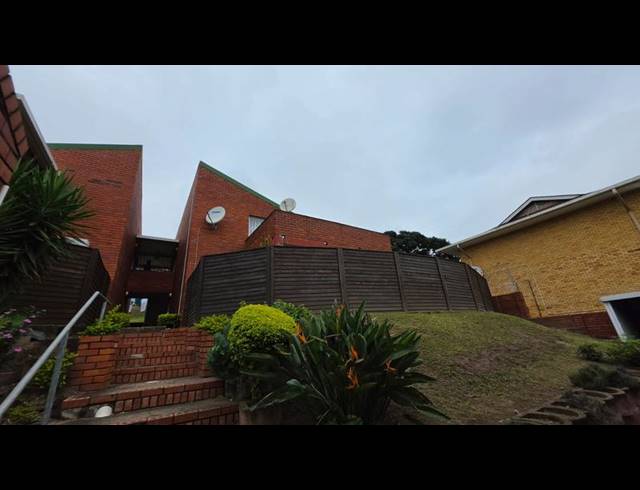 3 BEDROOM SIMPLEX FOR SALE IN ESCOMBE